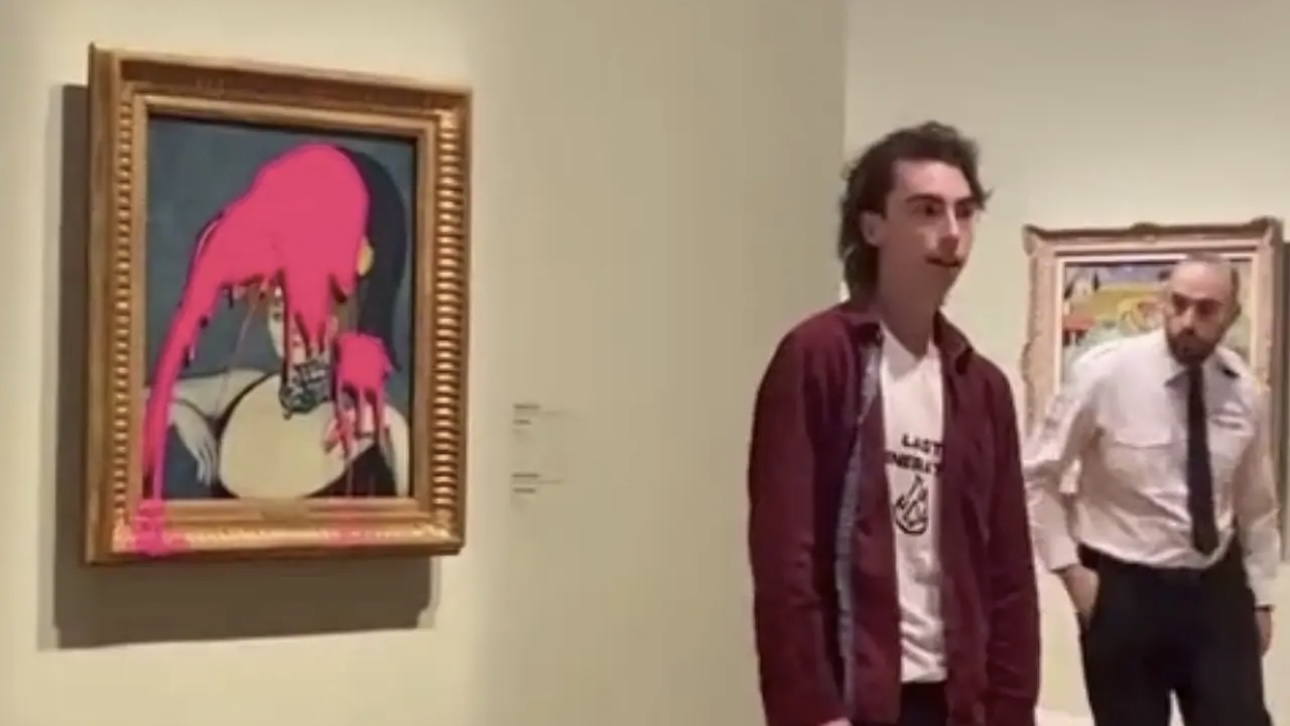 Экоактивист облил краской картину Пикассо в Монреале