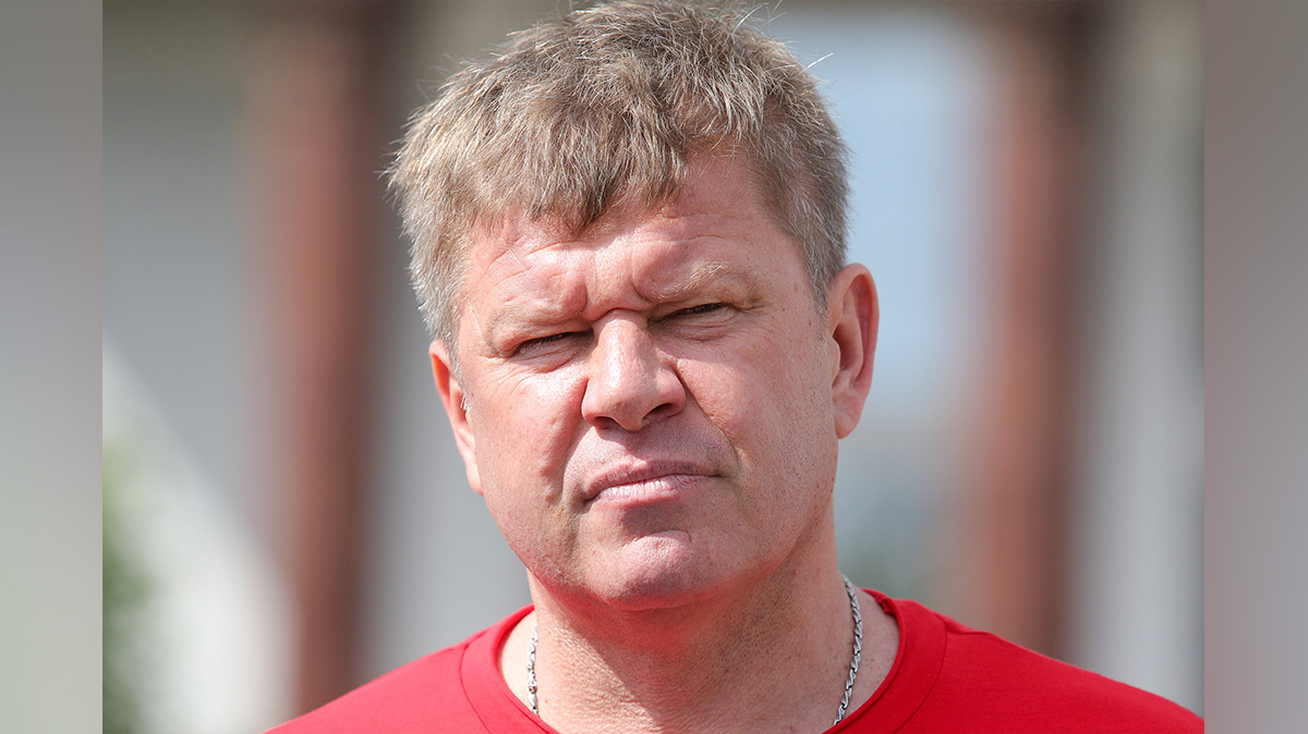 «Тьфу на таких!»: Губерниев осудил слова комментатора Боярского о женщинах-судьях