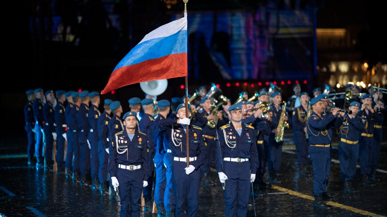 Артисты ВДВ подготовили зажигательное шоу для фестиваля «Спасская башня — 2025»