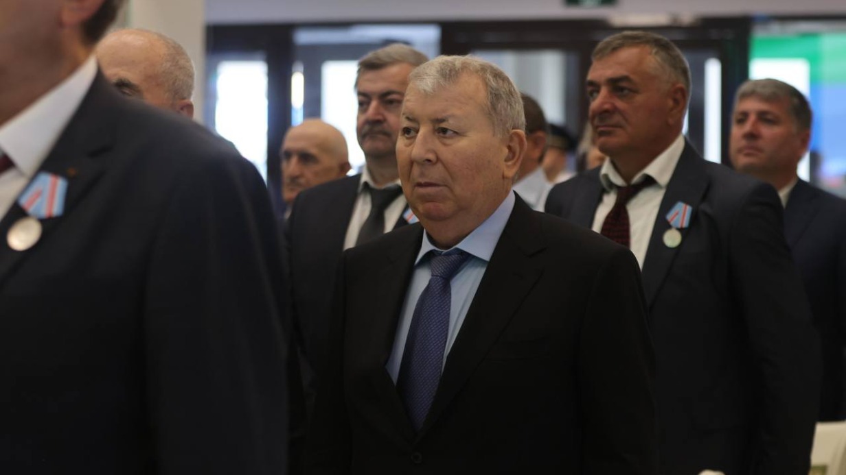 Задержание госсекретаря Дагестана Магомедова: в чем его подозревают, кто он такой и чем владеет