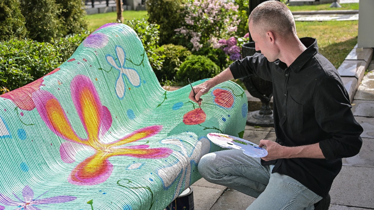 На Страстном бульваре появятся украшенные авторской мозаикой скамейки