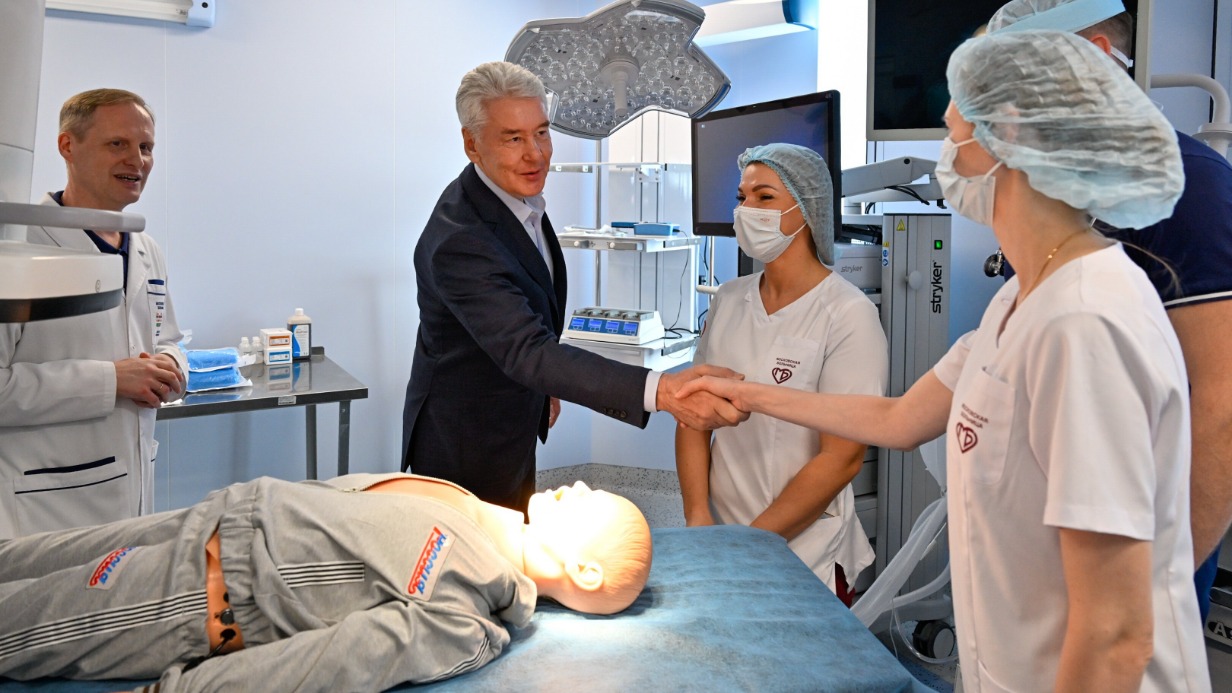 Мэр Москвы Сергей Собянин открыл новые центры для лечения детей с хроническими заболеваниями сердца и желудочно-кишечного тракта