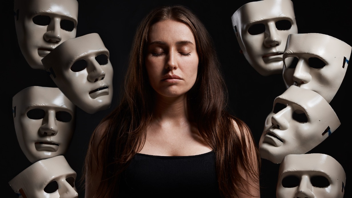 Почему женщин тянет к мужчинам-социопатам