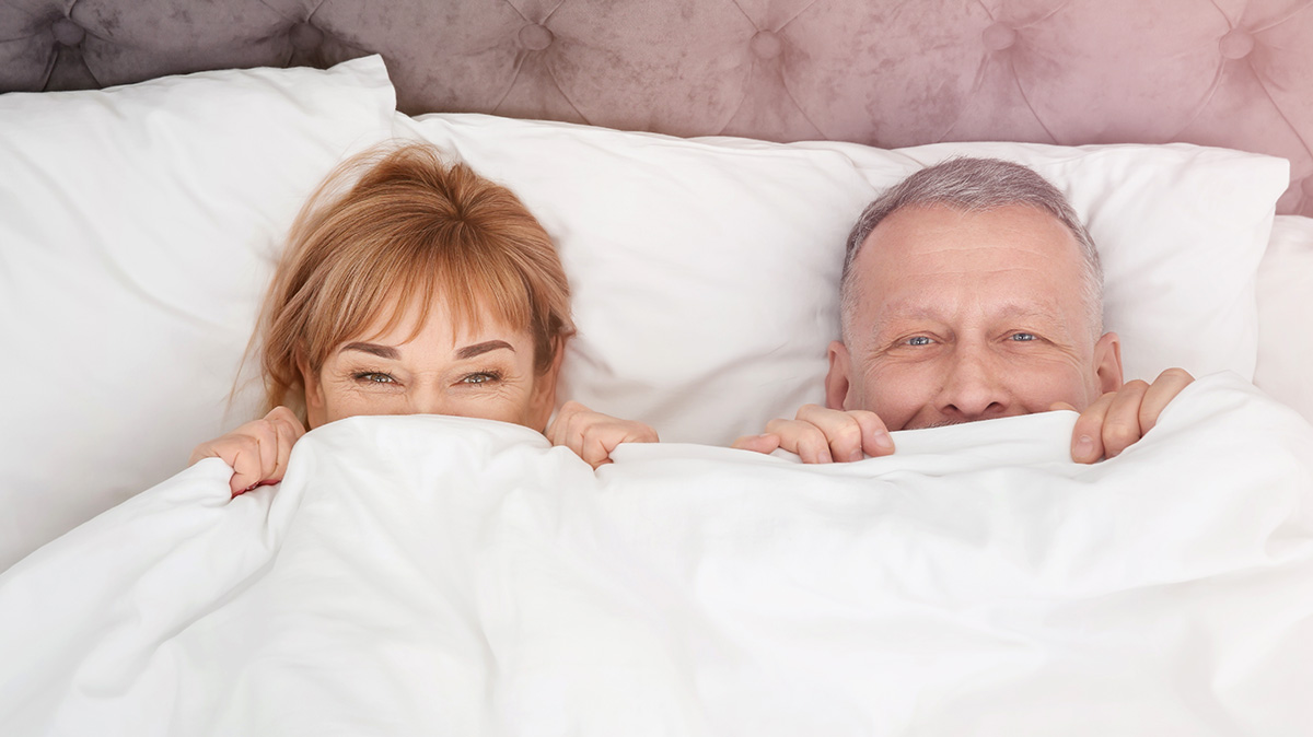 Как безопасно заниматься сексом после 45 лет