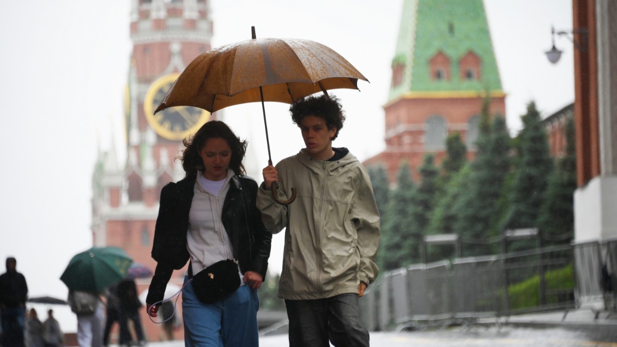 Студенты Сабина Кочетова и Дмитрий Тимшин на Красной площади