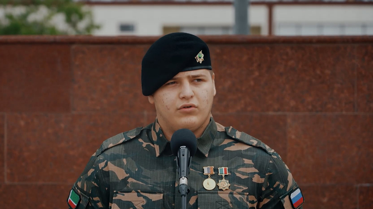 Адам Кадыров получил медаль «Защитник Чеченской Республики»