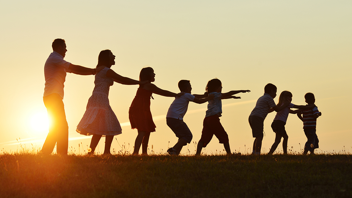 Сколько детей должно быть у матери-героини, какие льготы положены