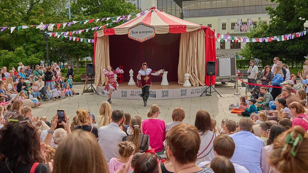 На площадках «Театрального бульвара» за месяц состоялось почти 900 мероприятий