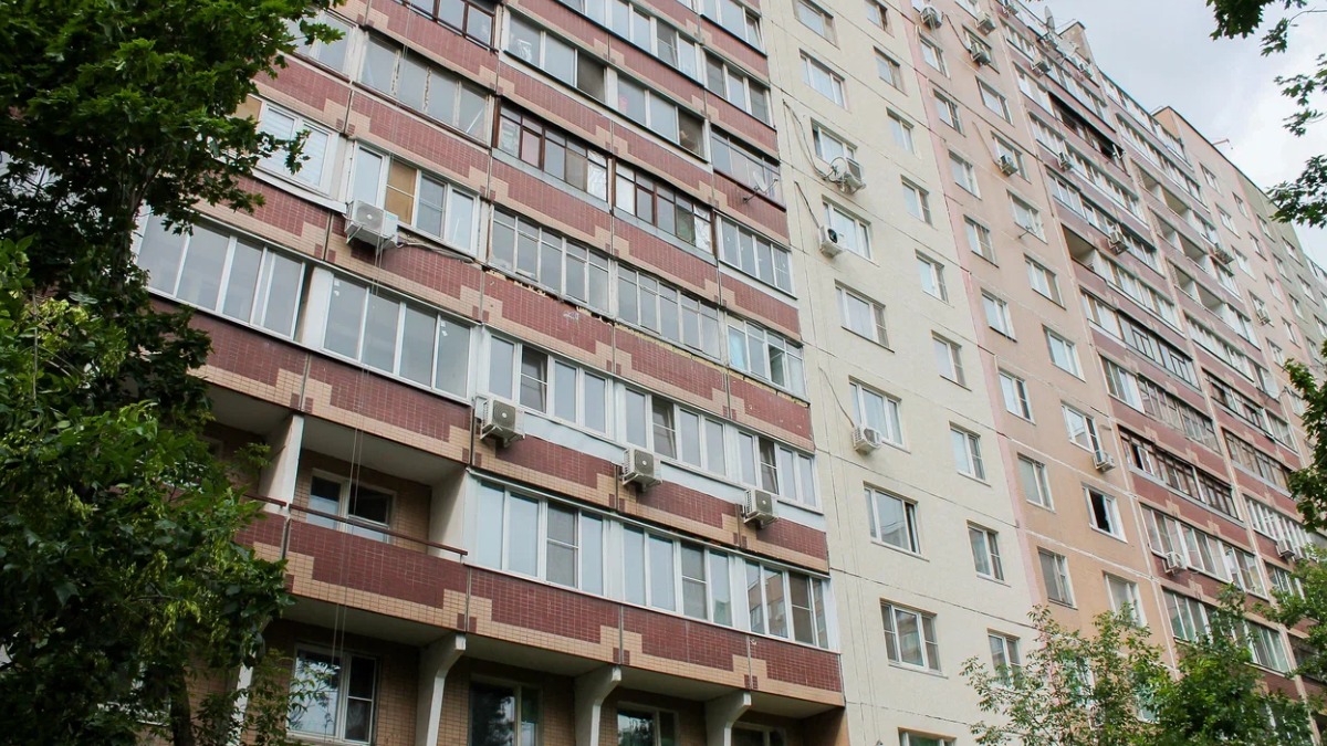 В Бабушкинском районе проходит капитальный ремонт дома 1988 года постройки