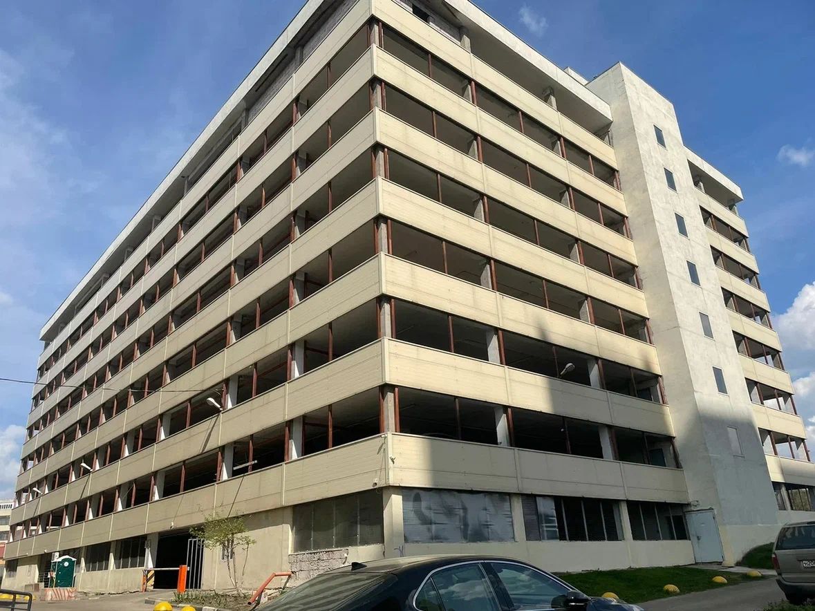 Автовладельцы могут приобрести 37 машино-мест на юго-востоке столицы