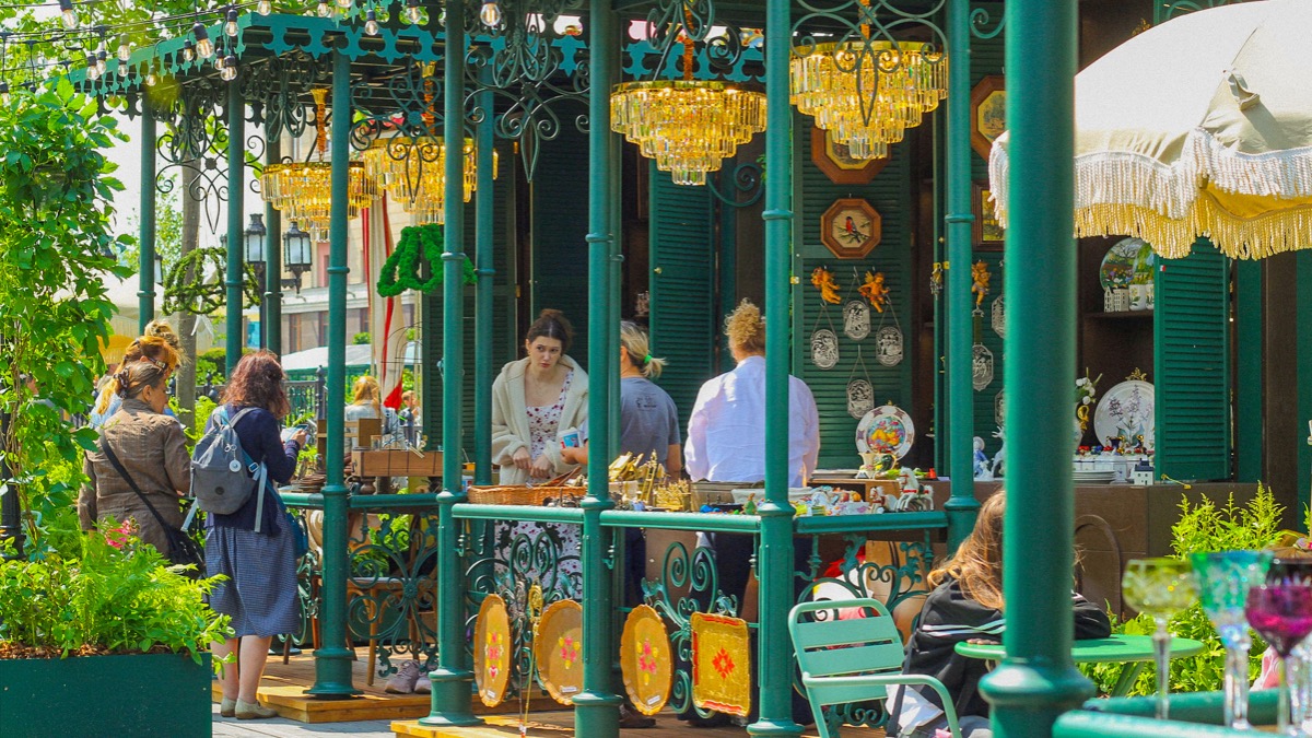 Винтажный маркет «Лета в Москве» будет работать до 7 сентября