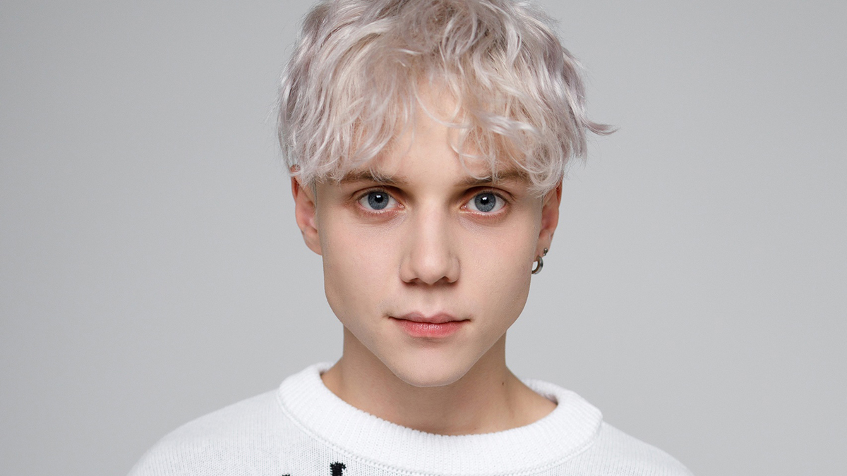 Кто такой Ваня Дмитриенко и почему он так нравится женщинам Кто такой Ваня Дмитриенко и почему он так нравится женщинам