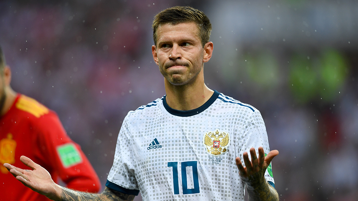 Уголовное дело возбудили в отношении Федора Смолова после драки в «Кофемании»