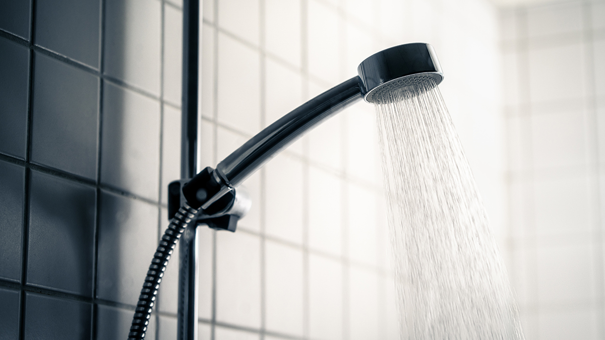 Пенсионер в Обнинске скончался из-за ожогов кипятком из-под крана