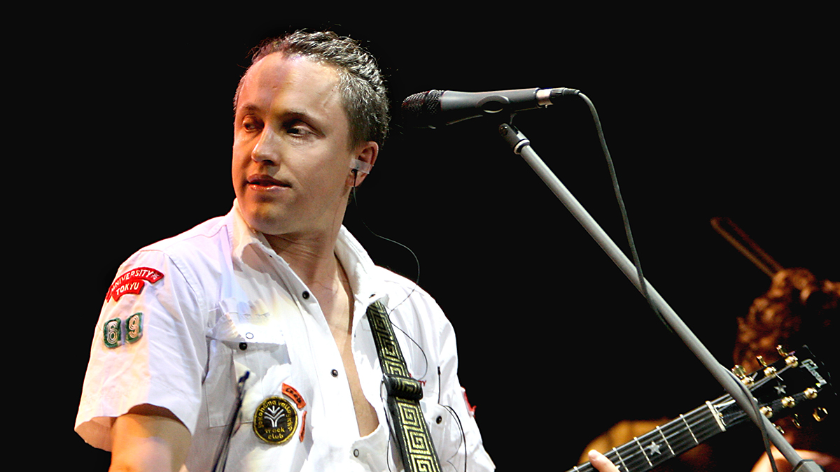 Неизвестный зашел в гримерку певца Кашина и предупредил его о заказном убийстве