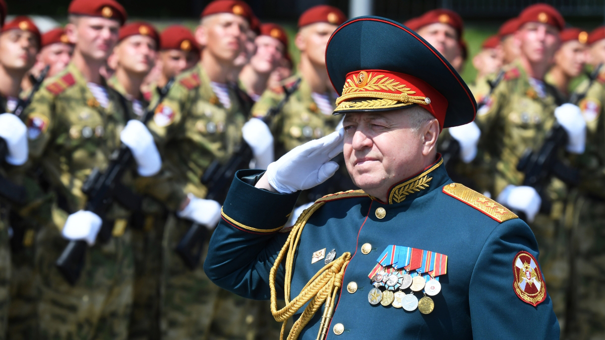 Бывшего замглавы Росгвардии Стригунова арестовали: в чем его подозревают, какой ущерб по делу, биография силовика