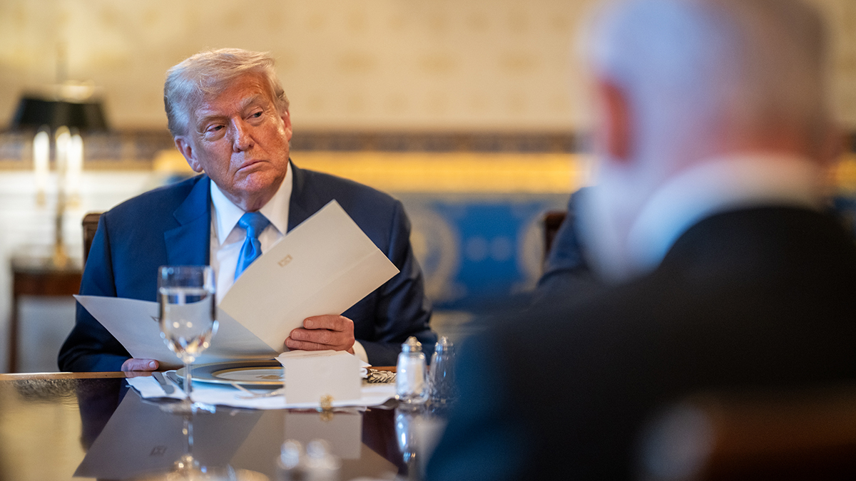 Трамп заявил, что попытается вернуть Украине часть территорий
