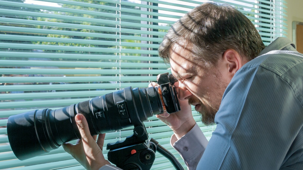 Для слежки детективы используют самые современные гаджеты, позволяющие добыть необходимую информацию