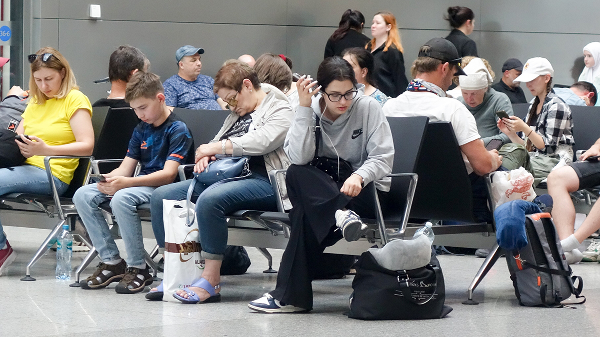 Сотрудники авиакомпании забыли в аэропорту Ижевска слепого пассажира