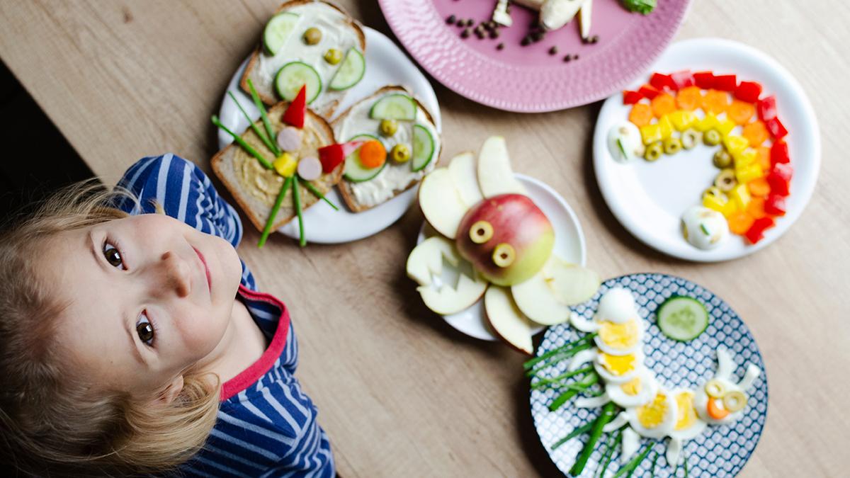 Как накормить привередливого ребенка: практические советы и хитрости