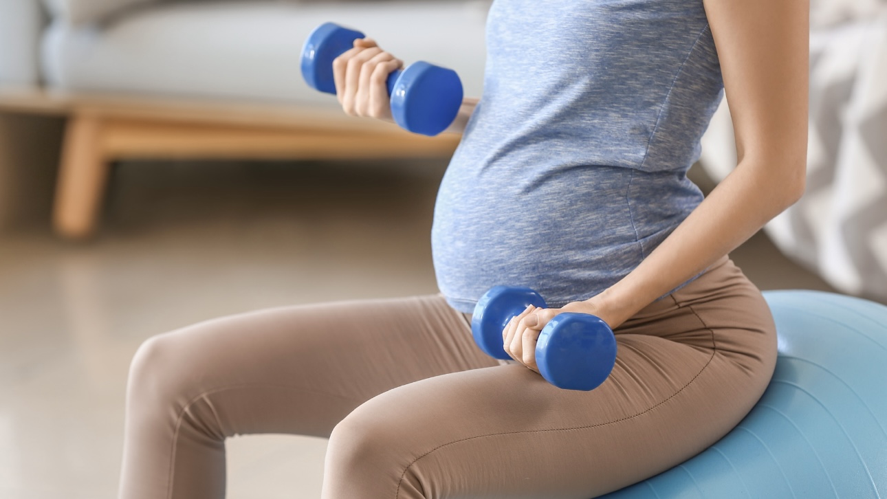 Каким спортом можно заниматься во время беременности