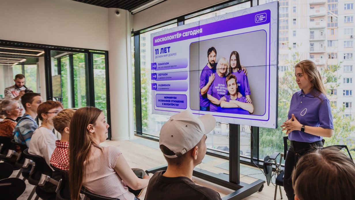 Сергунина: Пространства для волонтеров и НКО обустроили в районном центре на севере столицы