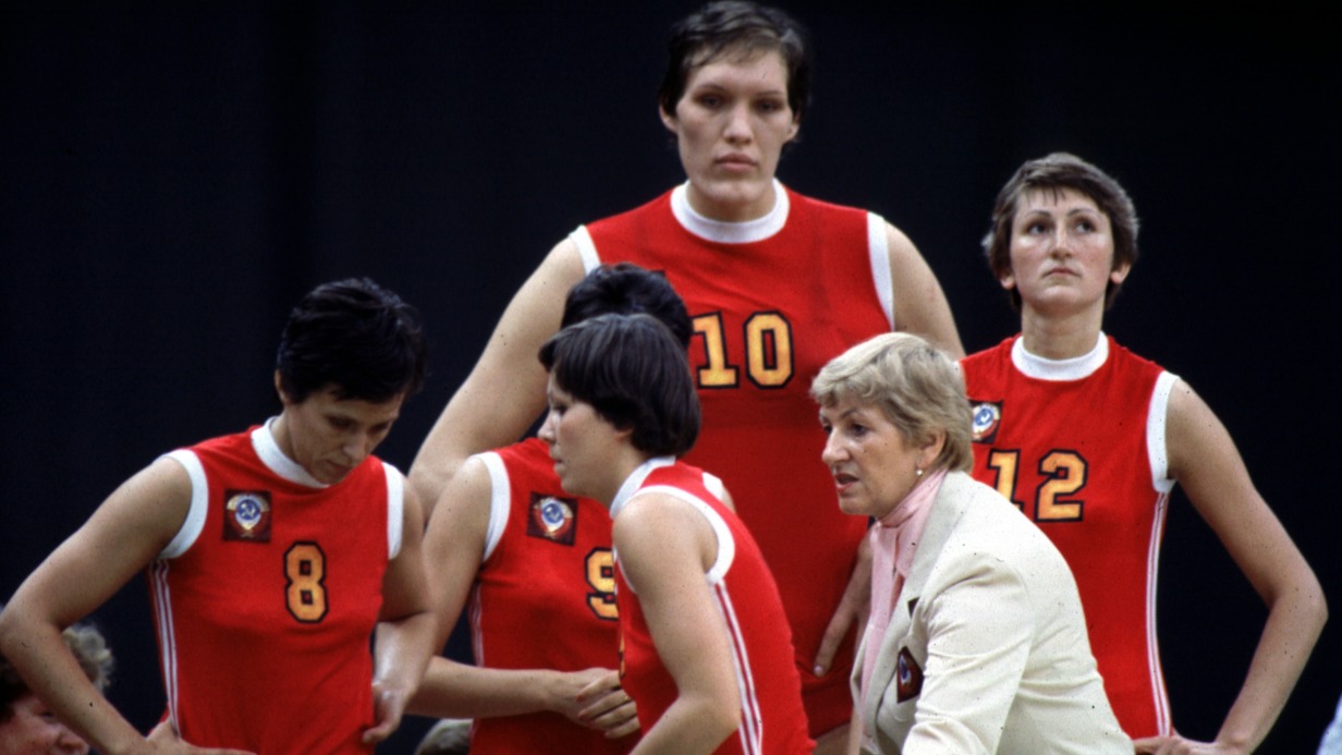 Под началом Лидии Алексеевой женская сборная по баскетболу второй раз выиграла золото