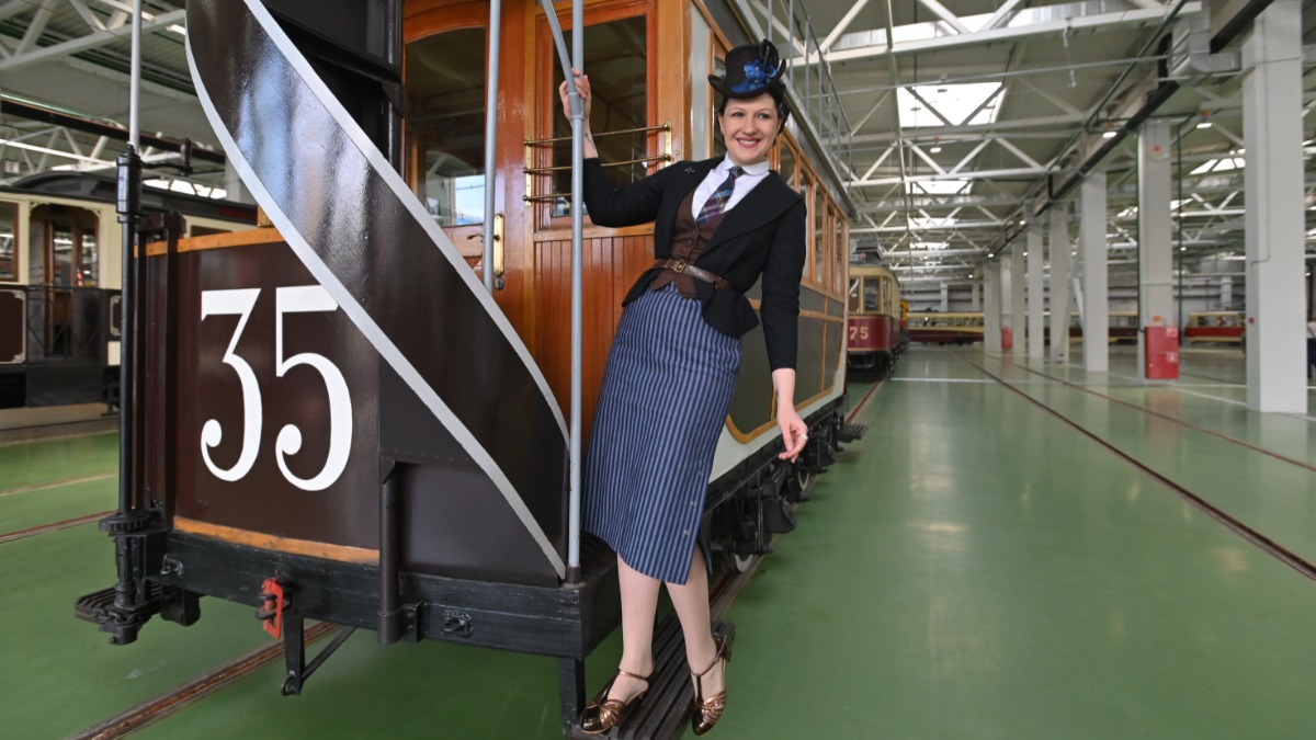 Реконструктор Юлия Котова в Трамвайном депо имени Апакова