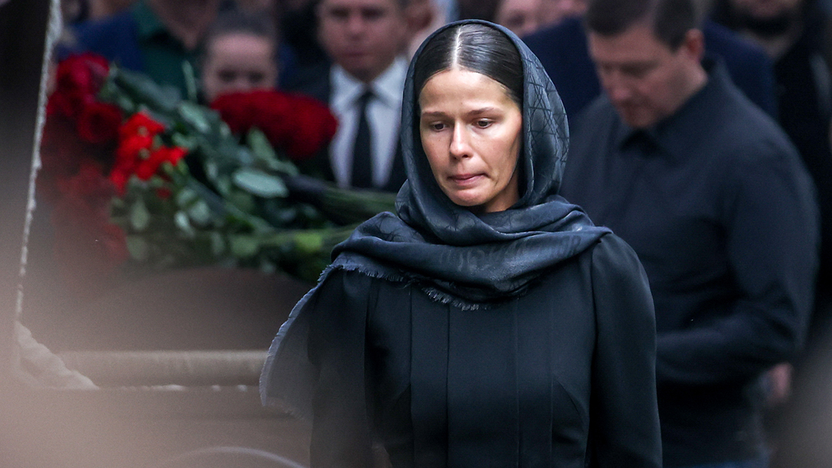 Девушке Старовойта не дали сесть рядом с его родными на похоронах