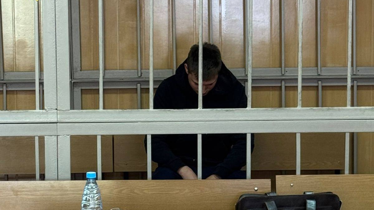 Виновник ДТП на Бережковской набережной объяснил, почему скрылся после аварии