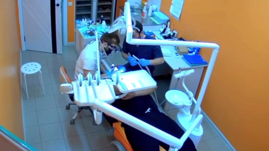 Прибор для очистки рта взорвался у лица пациента в стоматологии в Дагестане