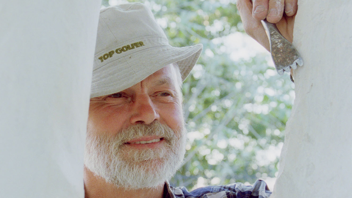 Умер заслуженный художник РФ Владимир Буйначев