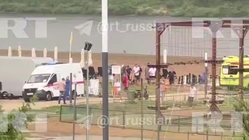 Появились первые кадры с пляжа под Тулой после удара молнии