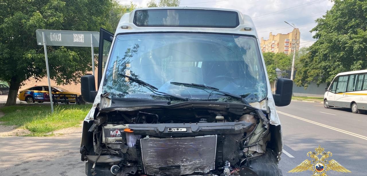 Два человека пострадали после ДТП с участием двух автобусов в Подмосковье