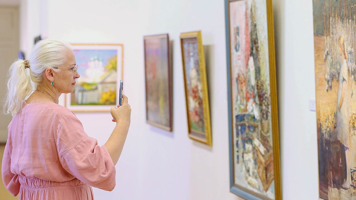 Выставка Иванны Степановой открылась в ООЦ имени Моссовета