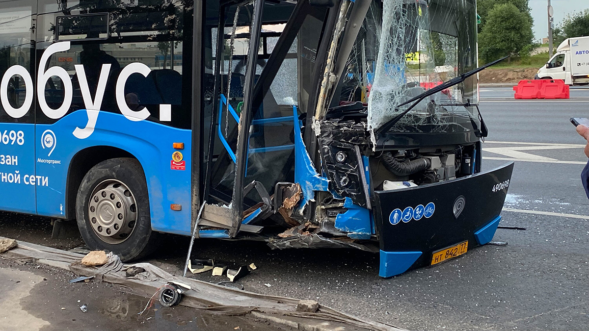 Стало известно состояние ребенка, пострадавшего в ДТП с электробусами в Москве