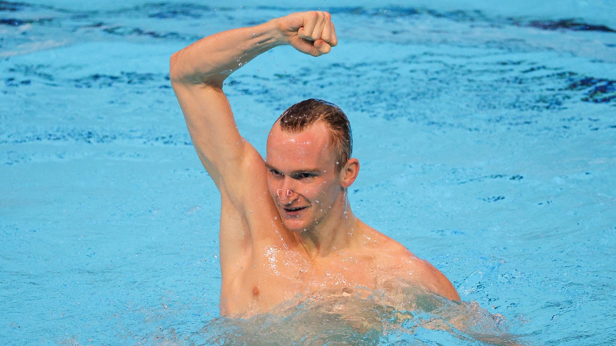 Синхронист Мальцев выиграл золото ЧМ в Сингапуре в технической программе соло