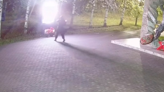 Мужчина кувалдой разнес мемориал солдатам СВО в Челябинской области