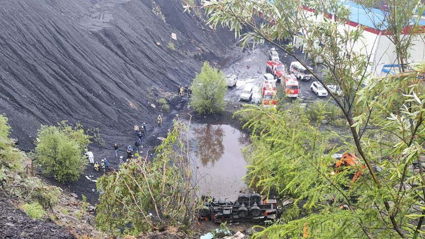 В Якутии 14 человек погибли, семь пострадали из-за опрокидывания автобуса