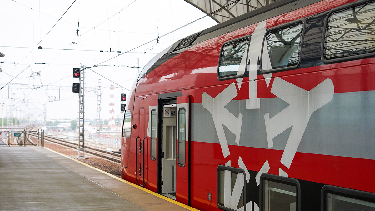 Человек попал под поезд на линии аэроэкспрессов в Домодедове