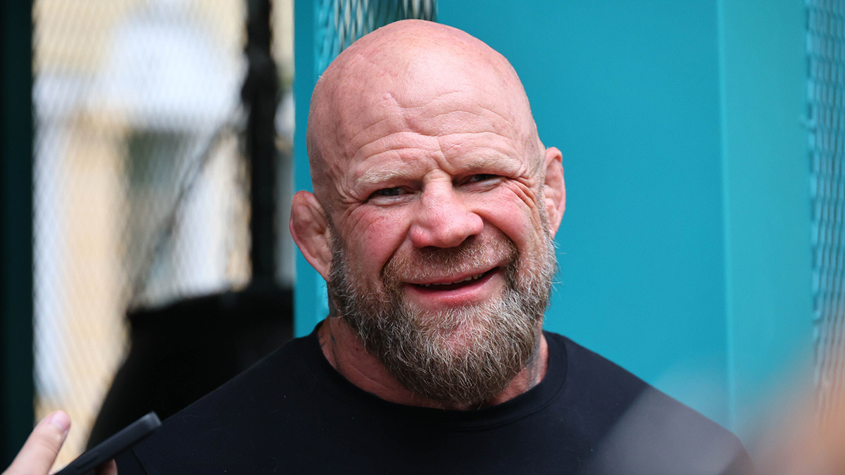 Монсон: Уезжающие спортсмены предают Россию, которая сделала их чемпионами