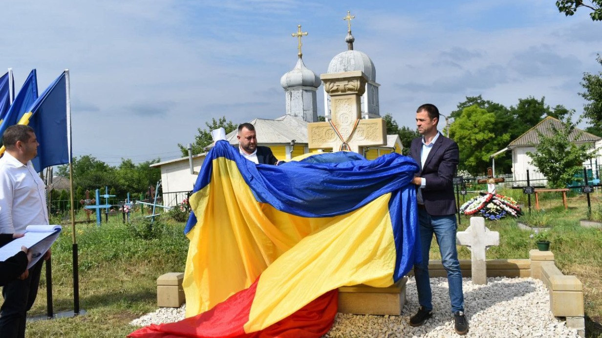Памятник солдатам — союзникам Гитлера открыли в Молдавии