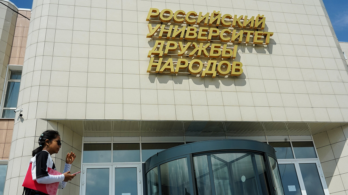 Правительство РФ разработало правила по ограничению платных мест в вузах