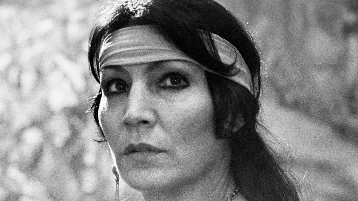 Целительница, астролог и предсказатель Джуна Давиташвили в Москве