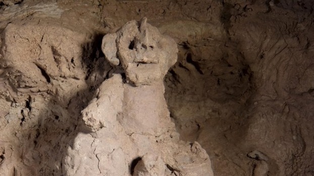 Уникальных тысячелетних терракотовых людей обнаружили в пещере Дьявола