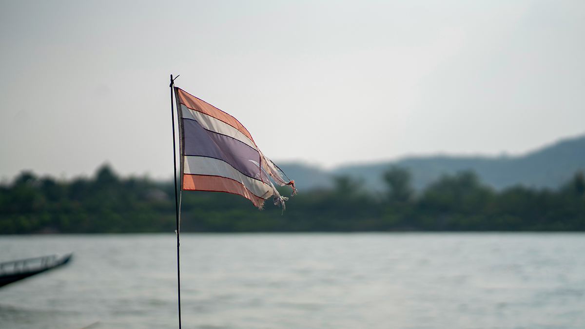 Отец убил младенца в прямом эфире и покончил с собой в Таиланде