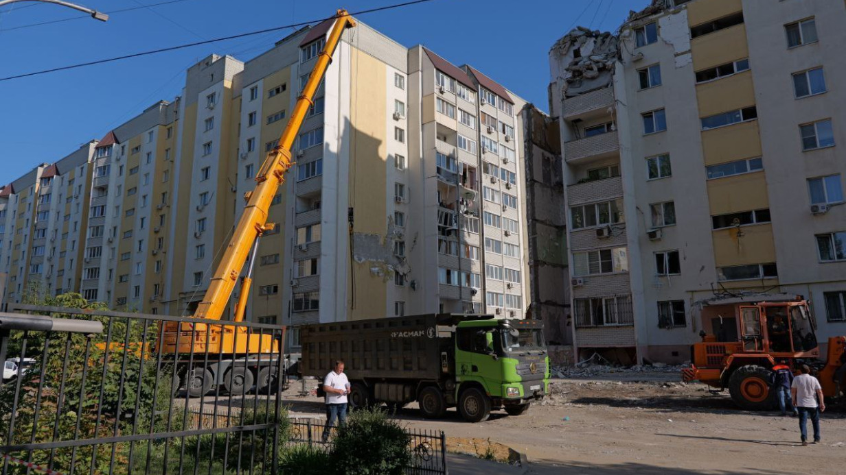 Тело мужчины извлекли из-под завалов дома в Саратове после взрыва газа