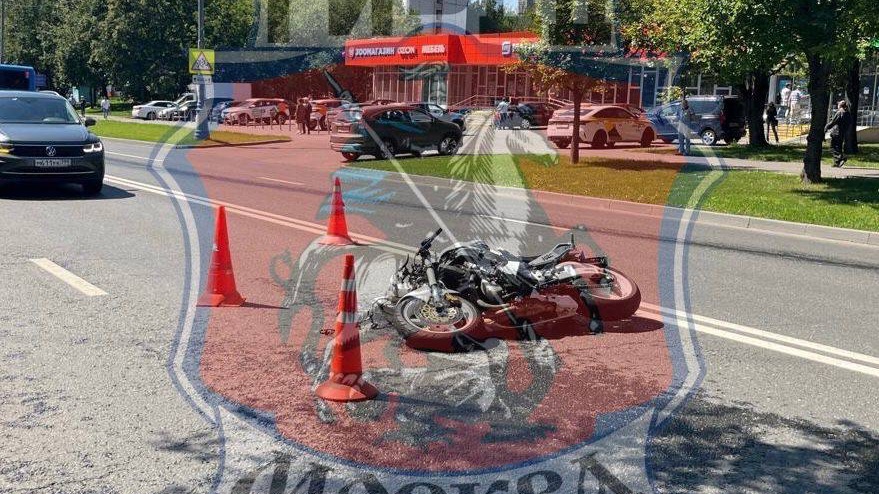 Мотоциклист скончался в ДТП на юге Москвы