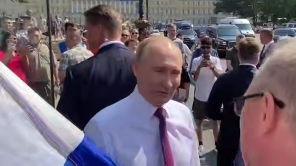 Путин пообщался с жителями Санкт-Петербурга