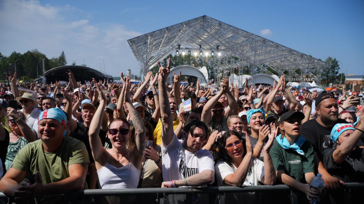 Сердце Москвы забилось ритмом любимой музыки на фестивале «Наши в городе»